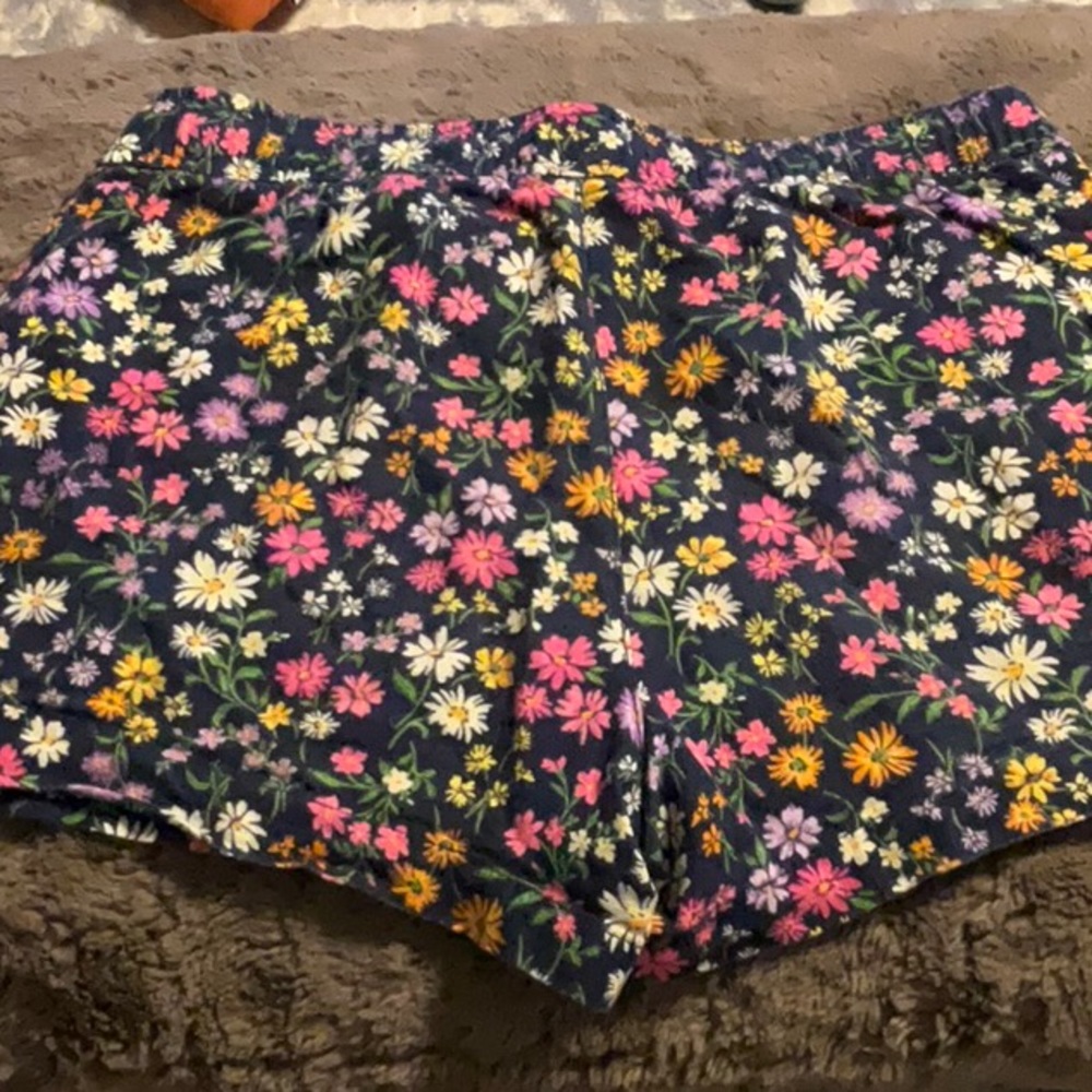 OLD NAVY GIRLS NAVY FLORAL SHORTS SIZE L 10/12 - Picture 8 of 9